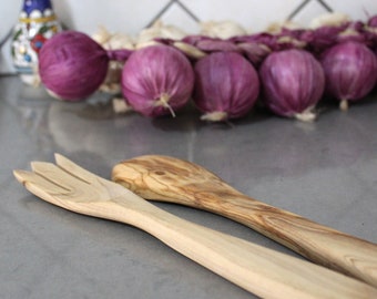 Ręcznie wykonany zestaw przyborów kuchennych z drewna oliwnego: wystrój kuchni w Jerozolimie