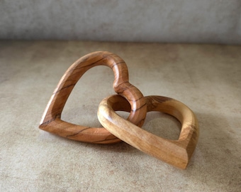 Zwei 2,7-Zoll-Ineinander greifende Herzen aus Olivenholz, Geschenke für Sie, Freundin, Freund, Paare, Verlobung, Hochzeitsgeschenk, Valentinstaggeschenk