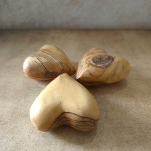 Set of 3 Olive Wood Hearts, Wooden Carved Hearts, 3D Heart Shape Hand Carved in the Holy Land, Unique Gift for Your Loved Ones, Home Decor