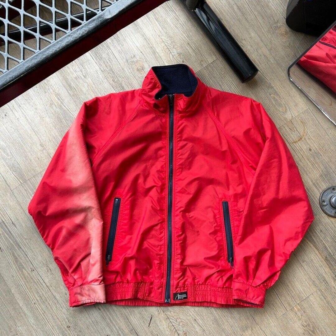 MOUNTAIN EQUIPMENT CO-OP レッドジャケット il_1080xN.7575387828_gcdd.jpg