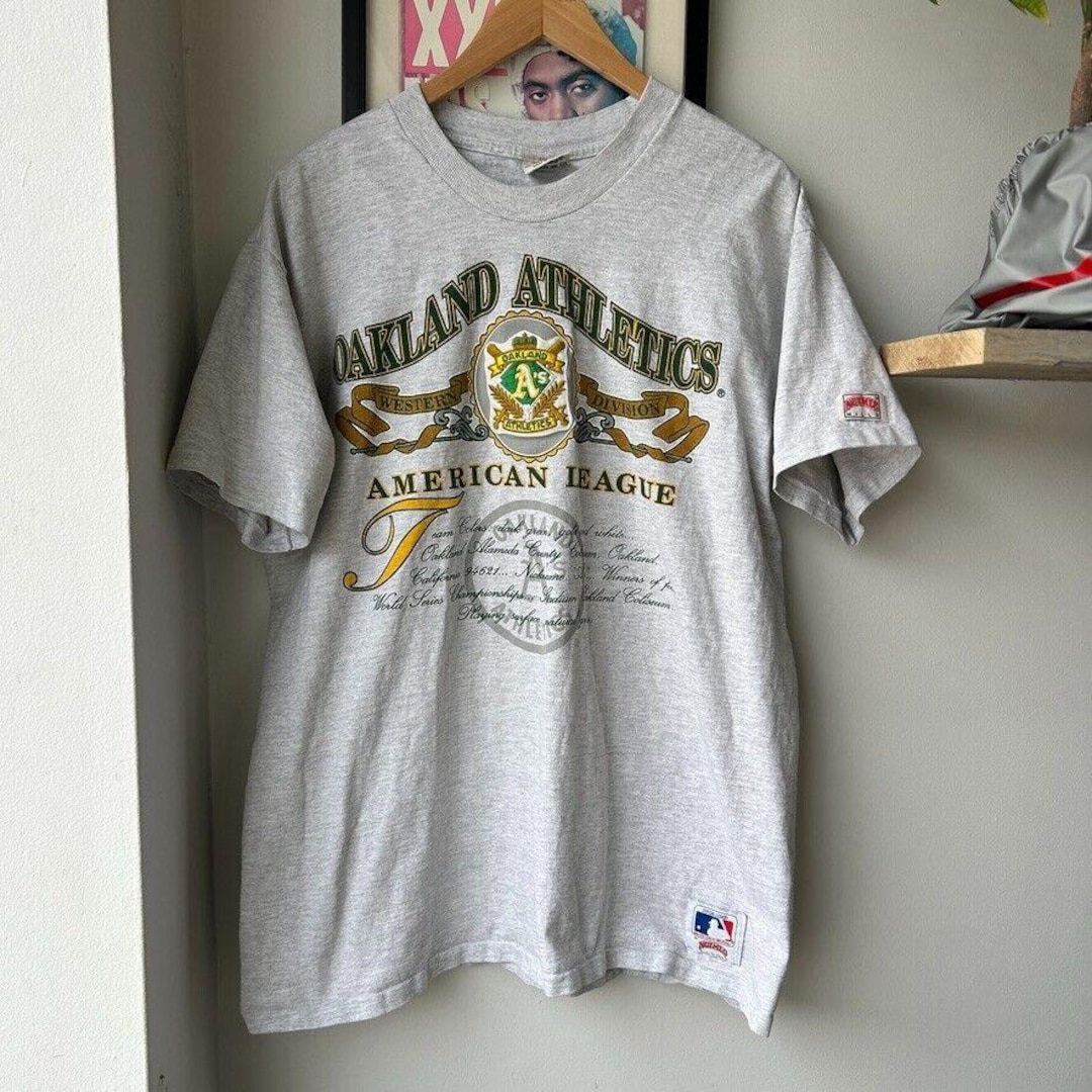 VINTAGE 90s | Oakland A's Athletics Baseball Nutmeg T-shirt Sz XL
