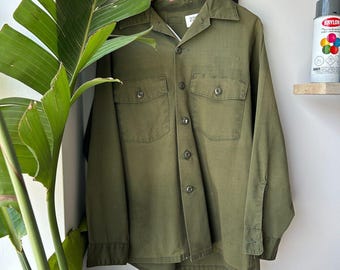 VINTAGE 60s 70s | U.S Military Fatigue OG 107 Button Down Shirt sz M Adult