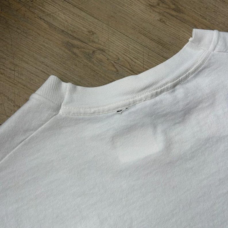 VINTAGE 90s | Keith Haring See No Evil Artwork T-Shirt sz XL image 8