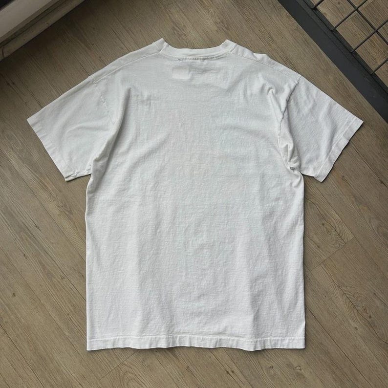 VINTAGE 90s | Keith Haring See No Evil Artwork T-Shirt sz XL image 7