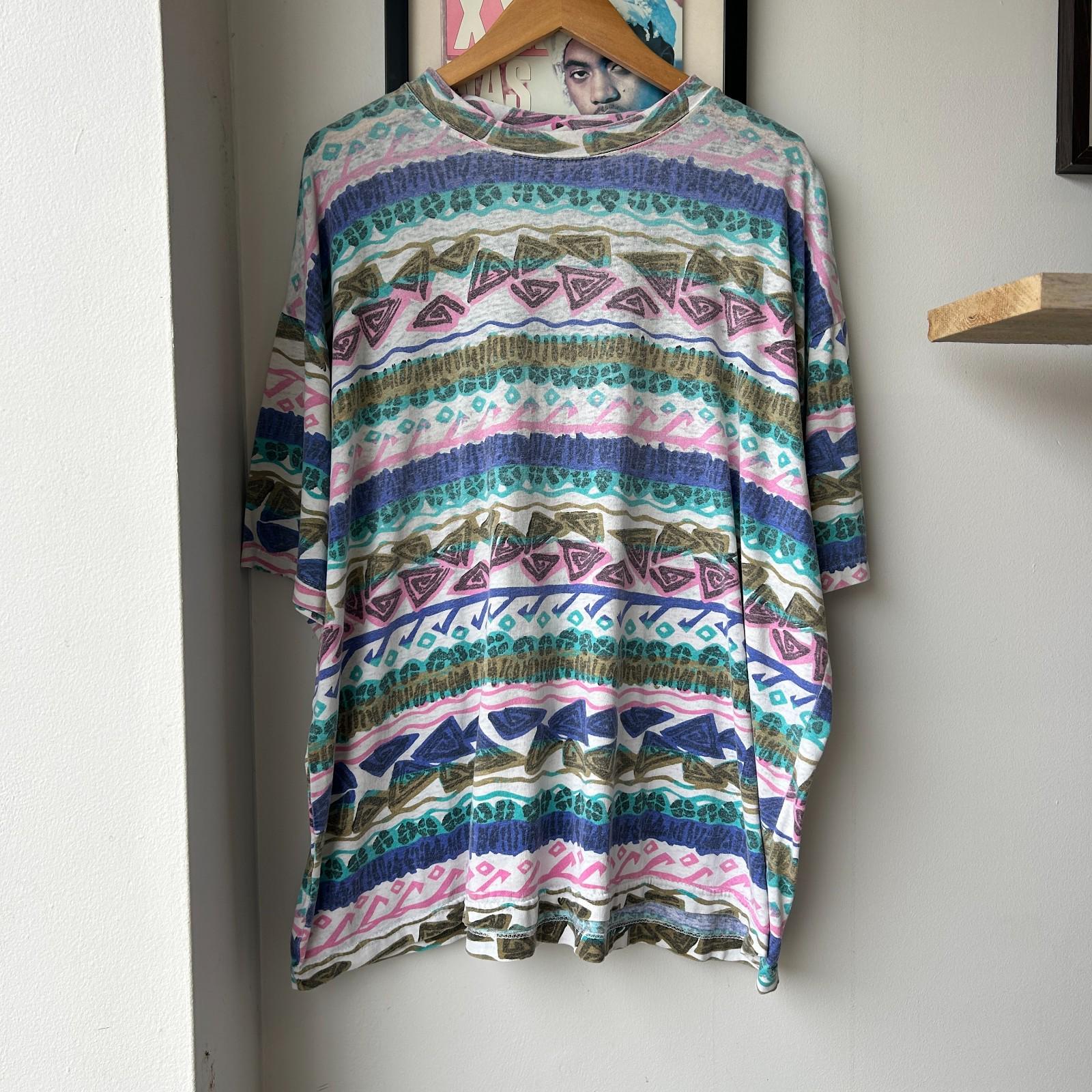 90年代ヴィンテージ | トライバルサーフストライプTシャツ サイズ2XL