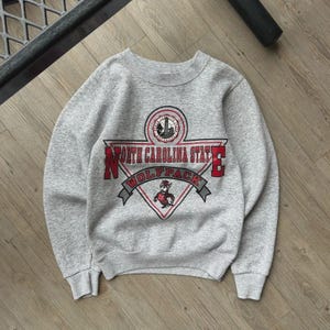 VINTAGE 90s | North Carolina State Wolf Pack University Crewneck Sweater sz S image 1