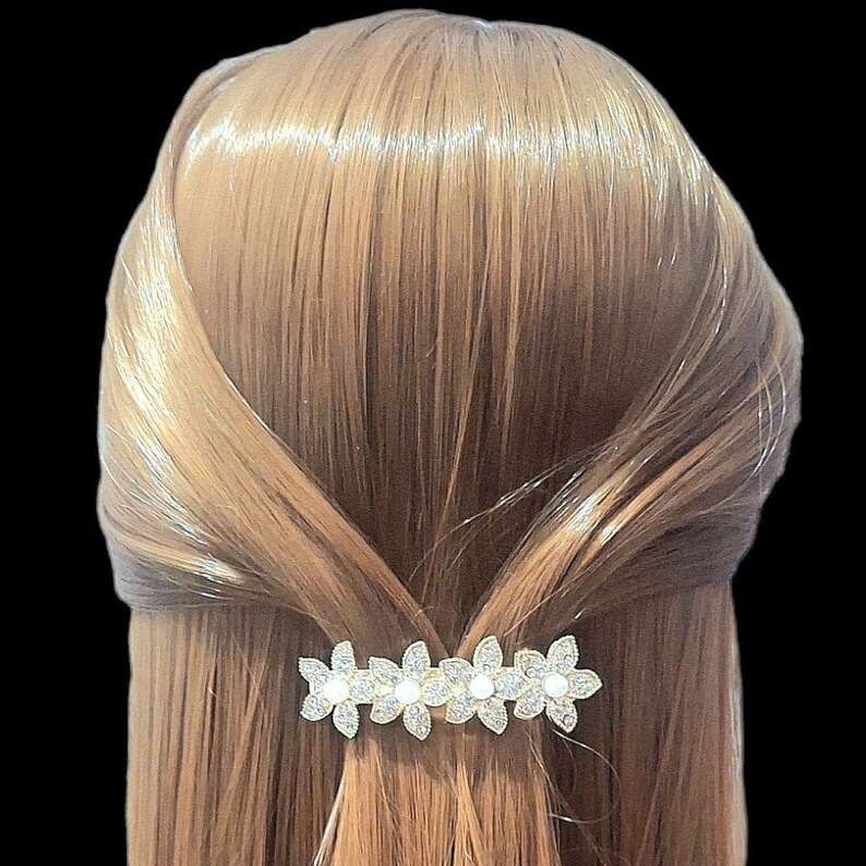 White Crystal Pearl Elegant Minimalist Bridal Hair Barrette, Rhinestone White Formal Aesthetic Shiny Wedding Trend Hair Clip Accessories zdjęcie 1
