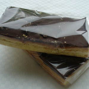 MILLIONAIRE'S SLICE Caramel Shortbread image 3