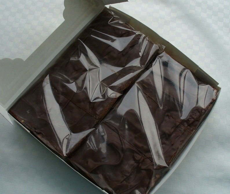 Chocolate Crunch, Tiffin image 3
