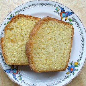 LEMON DRIZZLE CAKE