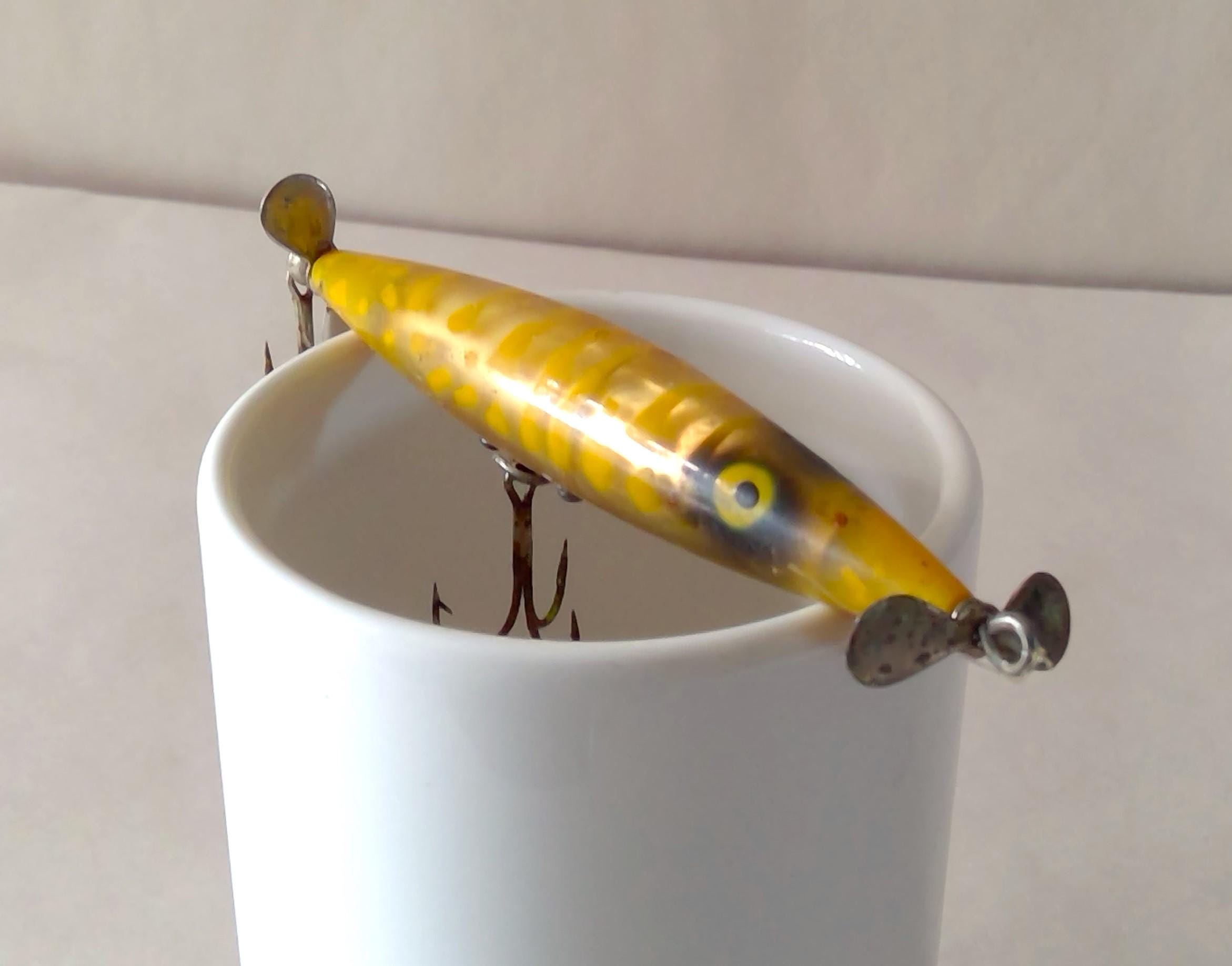 1950s Heddon Dying Flutter Double Prop 4