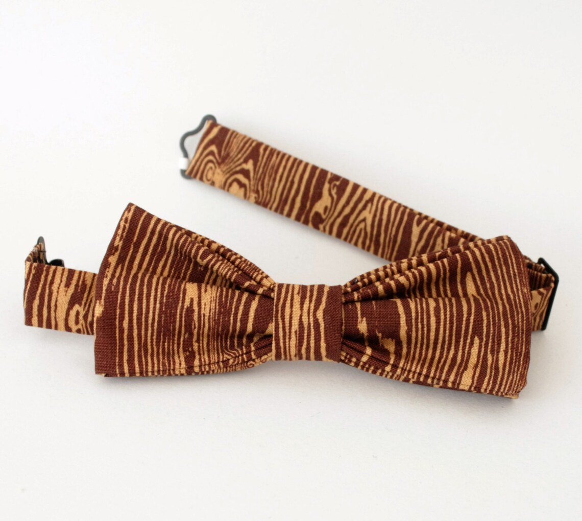 Light and Dark Brown Wood Grain Man's Bow Tie, Faux Bois Boy's Bow Tie