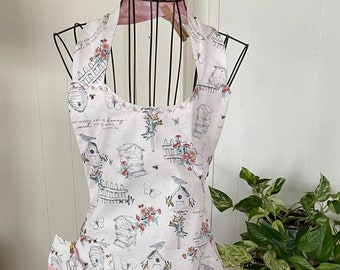 vintage women's reversible apron, pink and white, loving words, full body, 8 pockets, cotton fabric, cooking, cleaning, crafting, great gift