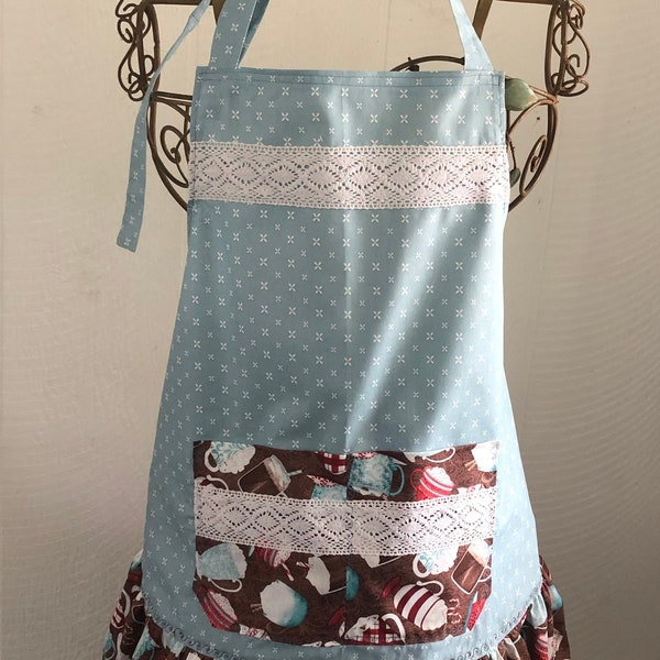 Volants et dentelle, tablier de style vintage, motif chocolat chaud, turquoise et brun, cou réglable, poche divisée généreuse, cuisine, artisanat