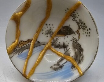 Unique and Vintage - mini Japanese Kintsugi bowls- hand painted- japanese Porcelain made in Japan.