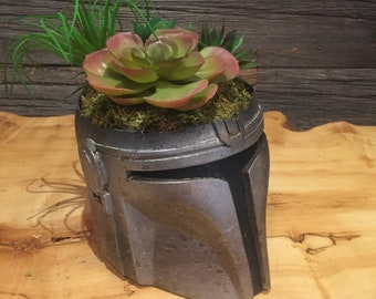 Planters & Centerpieces