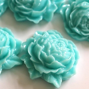 10pcs Turquoise Mum Peony Flower Cabochons 25mm