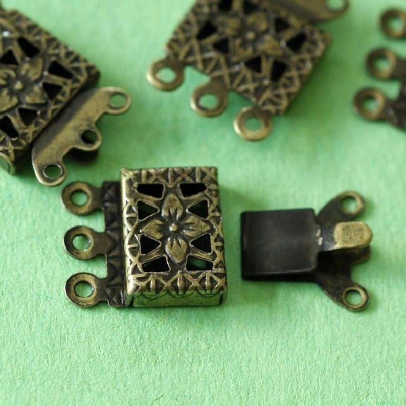 5pcs Antique Bronze Rectangle Filigree Box Hinge Clasp for Three Strands