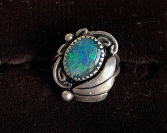 Silver & Opal Ring Small Vintage