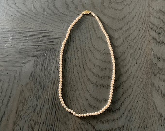 Monet Small Pearl Necklace Choker Champagne 1980s