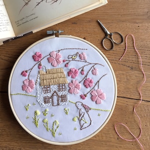 Daffodil Cottage - PDF Hand Embroidery Pattern - Digital Download Pattern