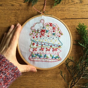 Sweet Dreams PDF Embroidery Pattern of Mouse under his quilt