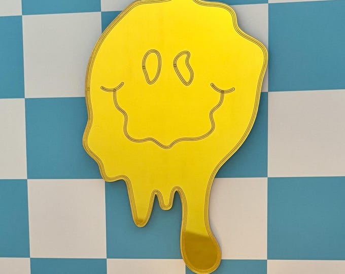 Trippy Smiley Face Mirror: Engraved Gold Acrylic, Quirky Wall Decor