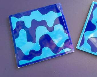 Retro Drip Blue Acrylic Coasters: Bold Funky Table Decor - Set of 2 or 4