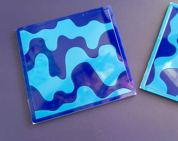 Retro Drip Blue Acrylic Coasters: Bold Funky Table Decor - Set of 2 or 4