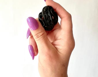 Antique Victorian Whitby Jet Mourning Brooch Jewelry