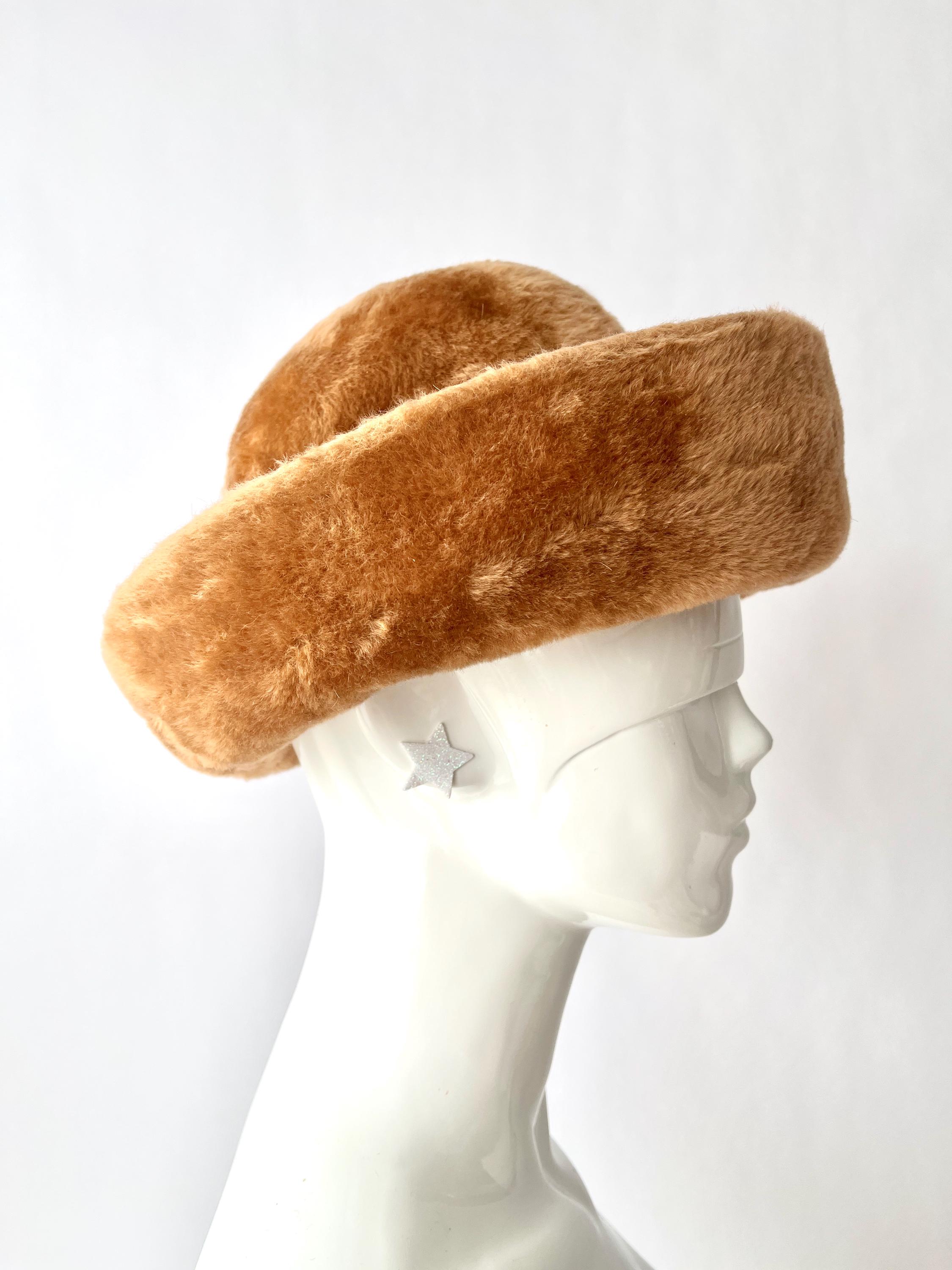 Stylish Vintage Peach Felt Hat with Ribbon - Marshall Fields Vintage Marshall Fields Hat with Feather Musketeers. For  main image 4