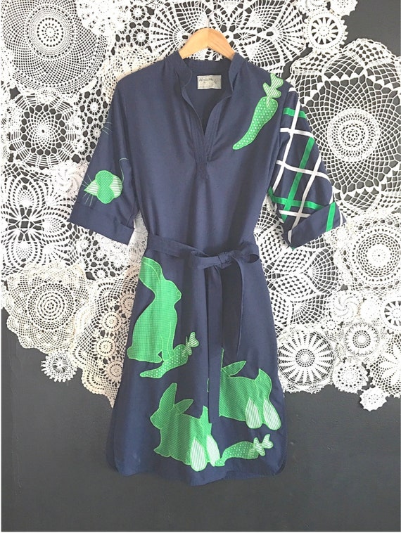 1970s Alfredo's Wife Navy and Green Rabbit Dress - image 1