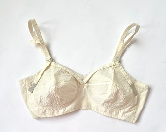 Vintage Bra 1950s 1960s White 38B Made in California by Bestform
