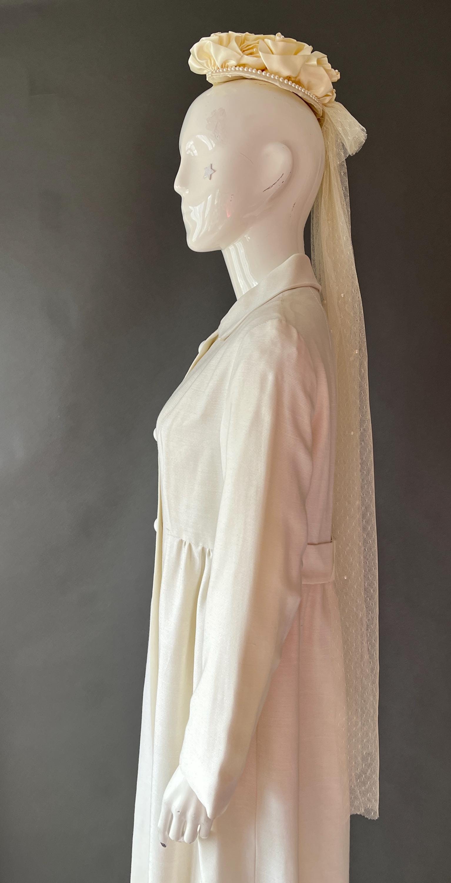 Vintage Ivory Bridal Veil with Satin Rose & Pearls - Excellent Condition Pearl Cathedral Length Wedding Veil with Scattered Beading  main image 2