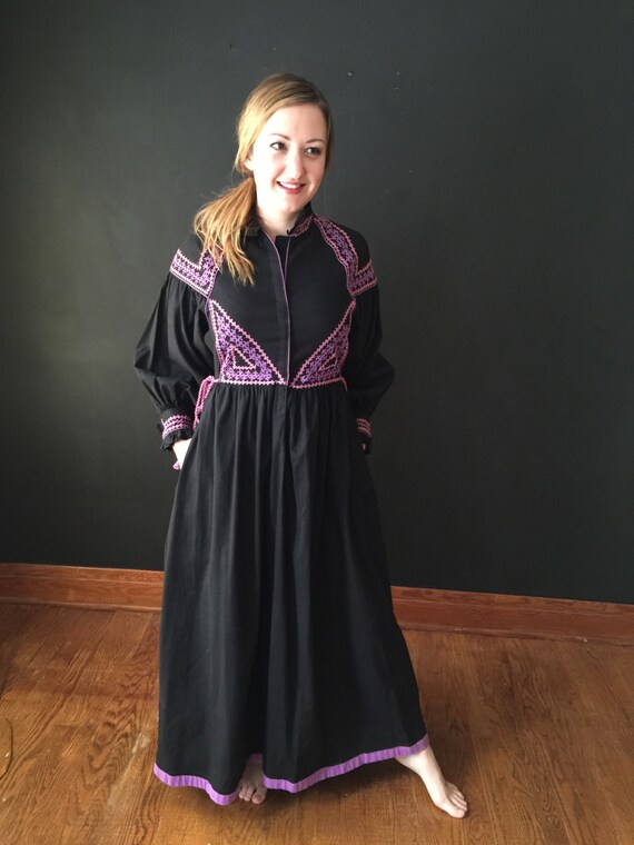 Vintage 70s Embroidered Boho Dress