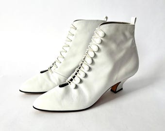 Vintage White Leather Booties Ankle Boots Size 8 Made in Spain