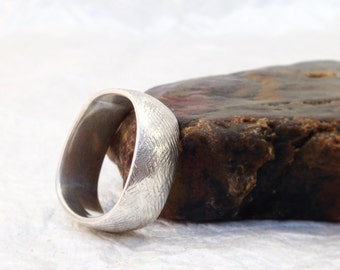 the scuffy band -- 8mm wide finger shaped band in sterling silver