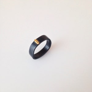 gold hammered stripe finger shaped ring image 5