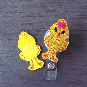 Niedliches Küken mit rosa Schleife, austauschbarer Id Badge Reel Topper (wählen Sie zwischen Badge Topper Nur oder Badge Topper mit Ihrer Wahl von