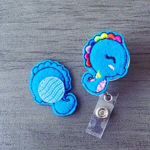 Niedliche Seepferdchen als Topper für die Badge Reel (wählen Sie zwischen Button Topper nur oder Button Topper mit Joker Ihrer Wahl)