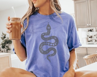 Vintage 90s Liquid Blue Medusa Skull Snake All Over Print T