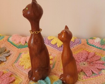 Vintage Set of 2 Cats Kitty Resin With Faux Wood Finish