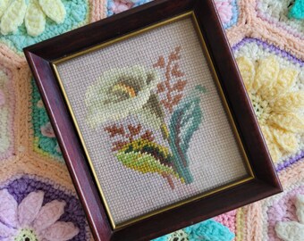 Vintage Calla Lily Flower Needlepoint Hand Sewn Framed Cottage Chic 7.5x6.5