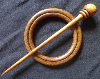 Laburnum shawl pin, small head #19