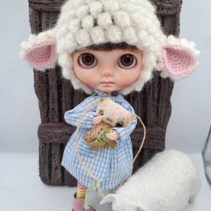 Gorro de oveja para muñeca Blythe. Ropa para Blythe. Gorro a crochet para Blythe doll, Blythe ropa, blythe muñeca, ropa para Blythe image 2