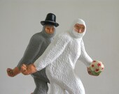Wedding Cake Toppers - Large Bigfoot Couple