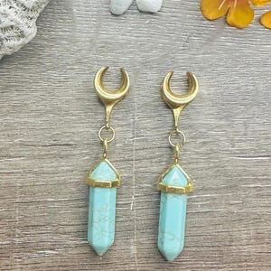 Dangle Gauges Plug Earrings Gold Turquoise Gemstone Point Pendant Tunnels Saddles Hider Plugs Stretched Ear 2g (6mm) - 1’&#39; (25mm)