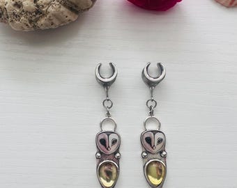 Pendientes colgantes con forma de búho plateado con piedra ámbar, túneles y adornos para orejas dilatadas de 2g (6 mm) a 1’’ (25 mm).