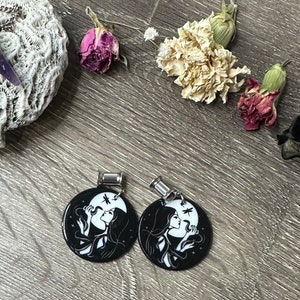 Dangle Gauges Plug Earrings Hecate With Serpent Gothic Round Tunnels Hider Plugs Saddles Stretched Ear Jewelry 2g (6mm) - 1’’ (25mm)