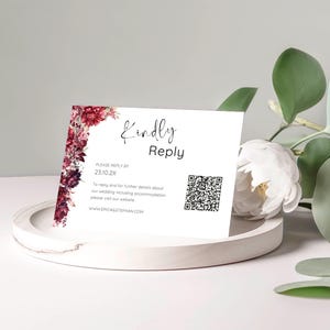 Carta codice QR RSVP per matrimonio floreale bordeaux DOWNLOAD IMMEDIATO modello modificabile carta di risposta gentile 5" x 3,5" MD003
